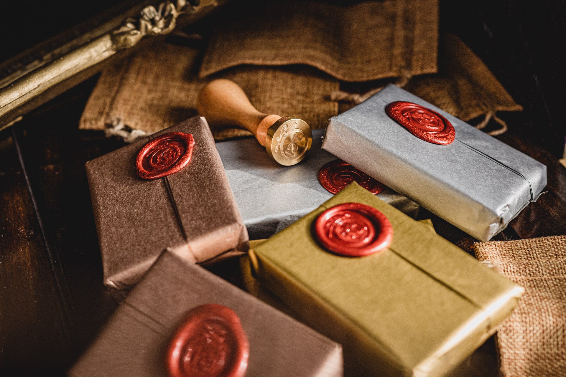 Mystery Deck Playing Cards - Luxury, Cardistry & Magic - The Card Mystery Deck Playing Cards - Luxury, Cardistry & Magic - The Card