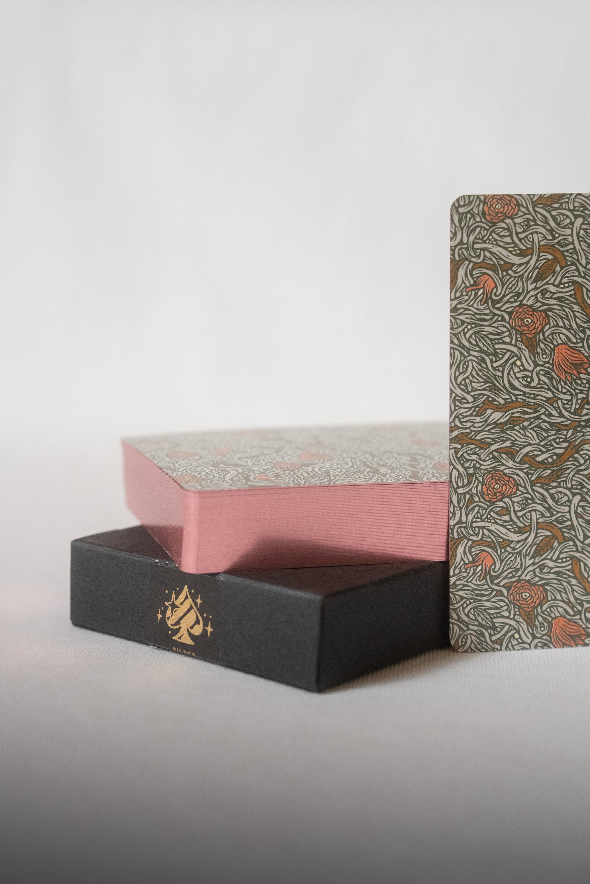 GILDED No Borders Series 2 Playing Cards - Joker &amp; The Thief