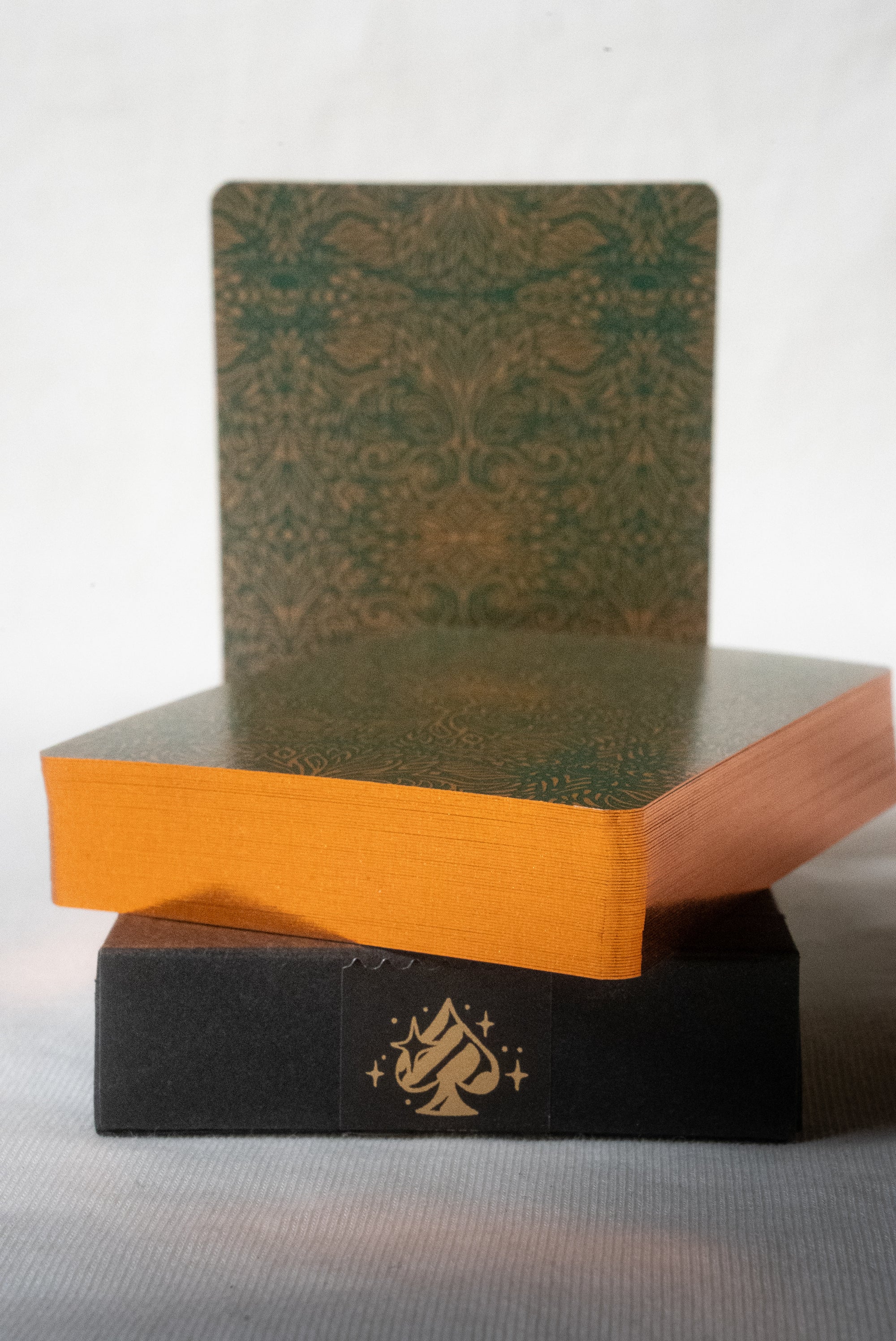 GILDED No Borders Series 2 Playing Cards - Joker & The Thief